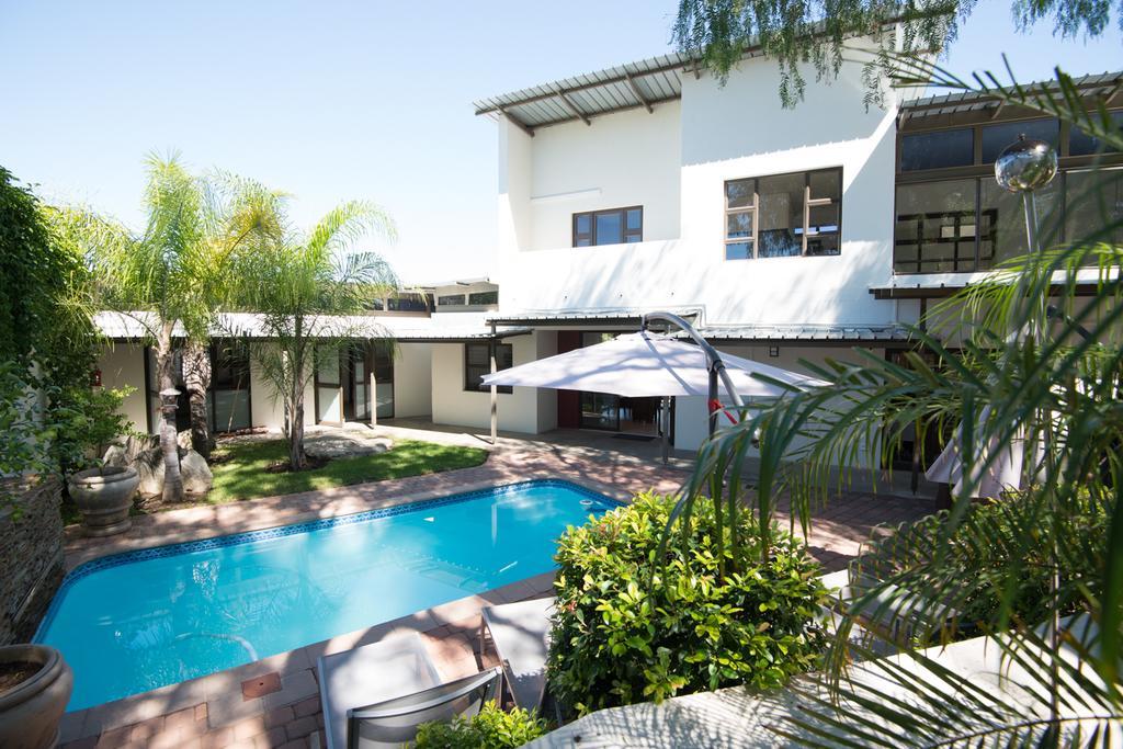 Montebello Guesthouse Windhoek Exteriör bild