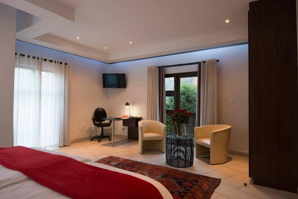 Montebello Guesthouse Windhoek Exteriör bild